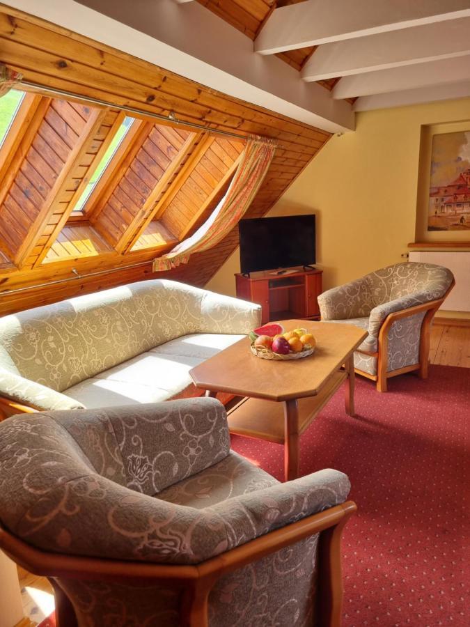 Hotel Karkonosze คาร์ปัตซ์ ภายนอก รูปภาพ